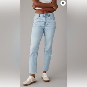 EUC American eagle strigid mom Jean size 8 regular